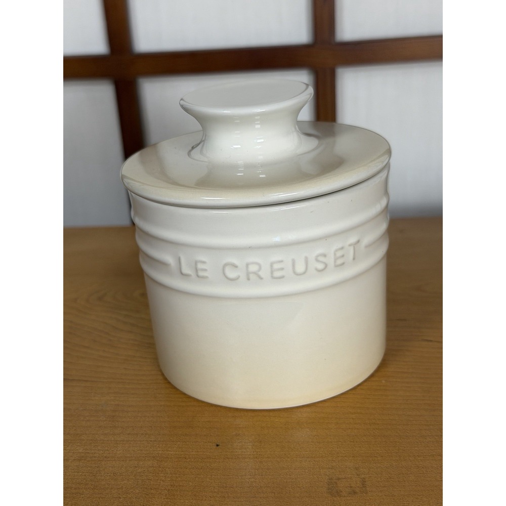 Le Creuset  Vintage Cream/ White Stoneware Butter Bell Crock